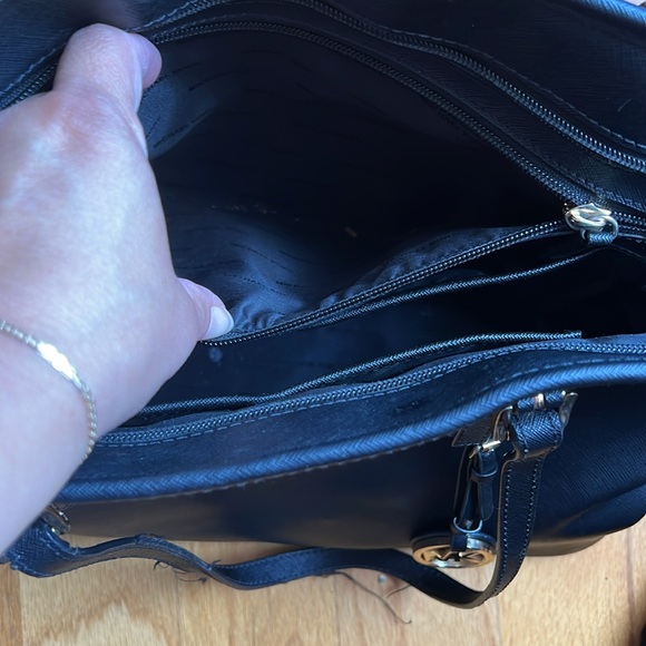 Family emergency - Picture 5 of 5